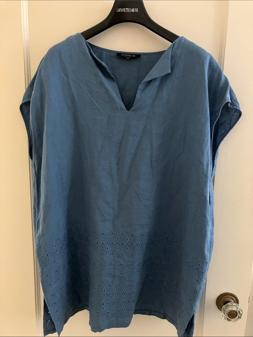 Luxurious Lafayette 148 New York Linen Top